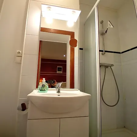 Saint Palais Sur - Vue Pour Cet Esprit Interieur De Bateau